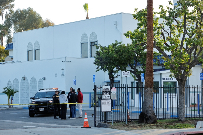 Slain security guard of California mosque engaged gunmen in shootout, hailed as hero