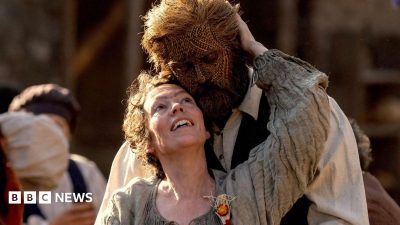 Olivia Colman on viral Wicker memes: 'This has never happened to me before'
