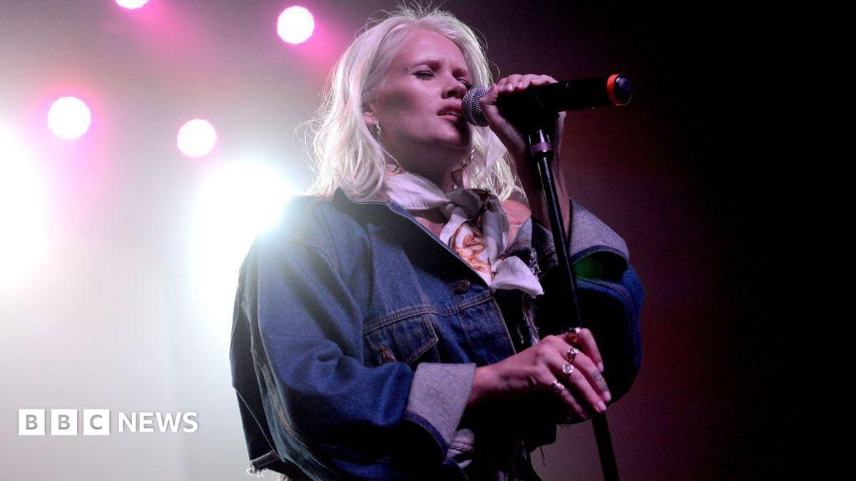 Party Rock Anthem singer Lauren Bennett dies aged 37