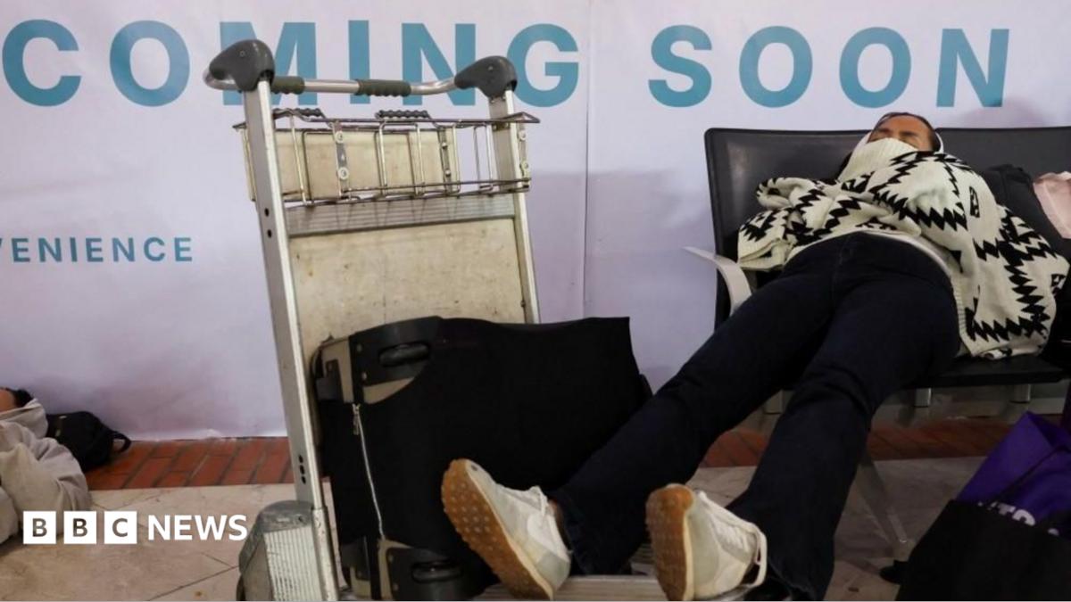 Indonesia volcano eruption leaves 270,000 stranded as airports extend closure