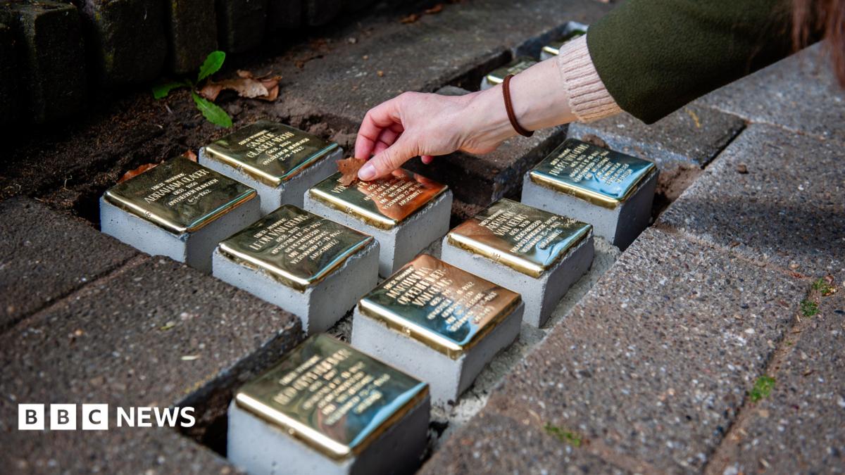 German town bans 'stumbling stone' memorials to Nazi victims