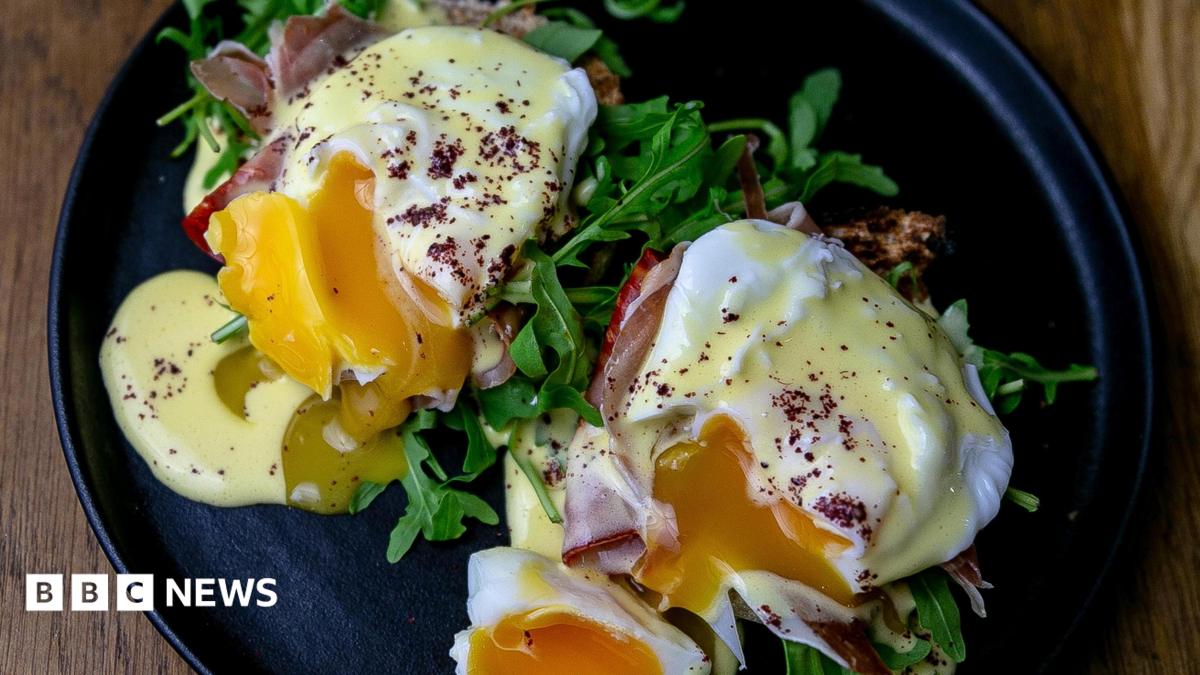 Under-fives and pregnant women told to avoid runny eggs when eating out over salmonella risk