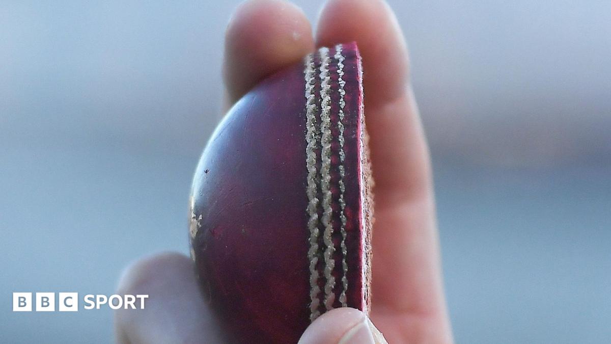 Tongue & Robinson cut Headingley ball in half
