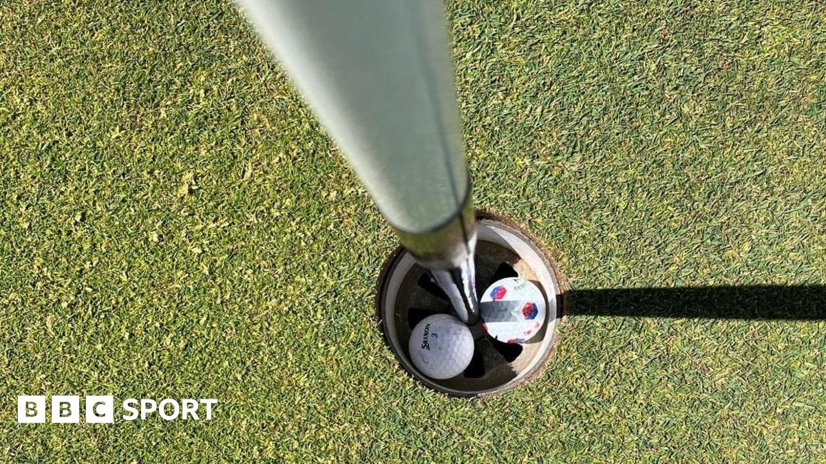 Golf pals defy 17m-to-one odds with holes-in-one