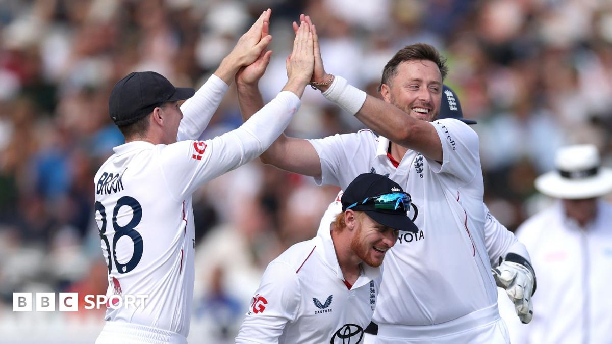 Seam quartet puts England on verge of series win