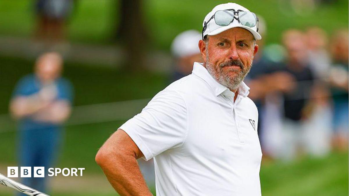 Club revokes Mickelson membership over allegations