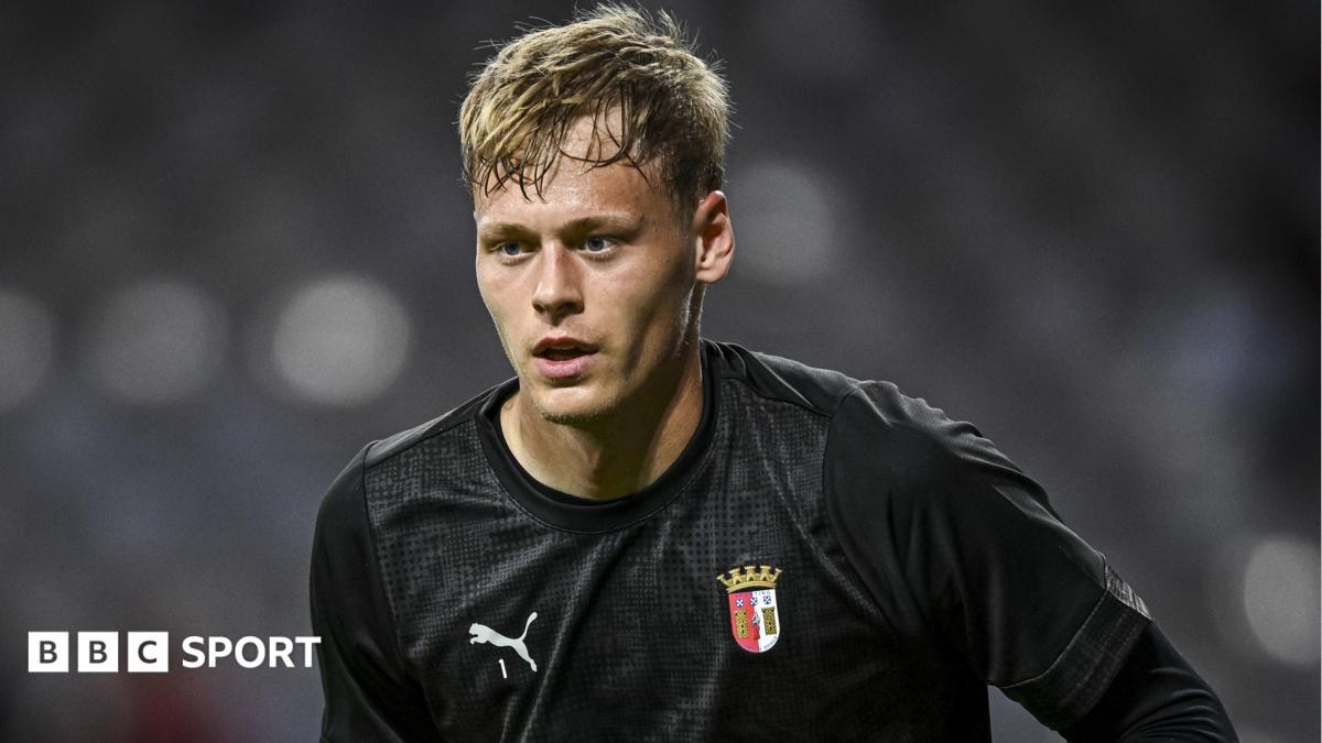 Newcastle sign Braga keeper Hornicek for £25.7m