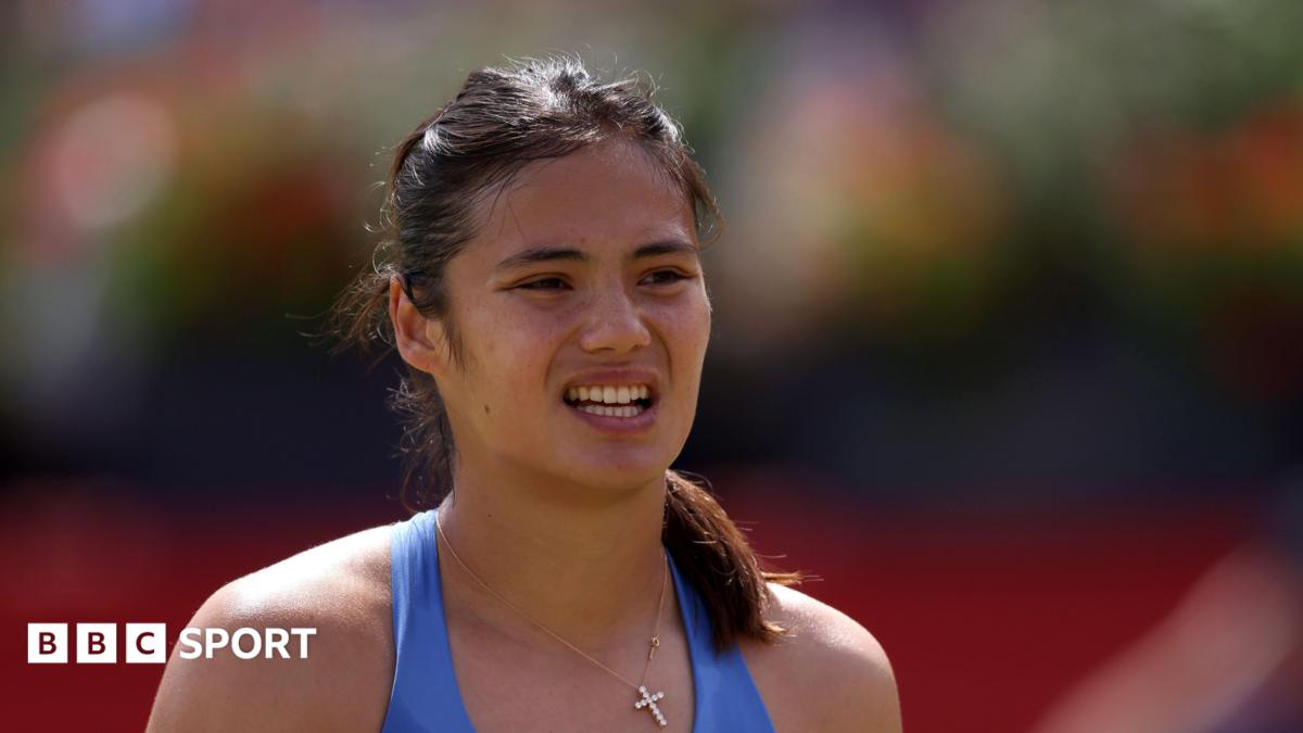 Raducanu loses Queen's final as trophy wait continues