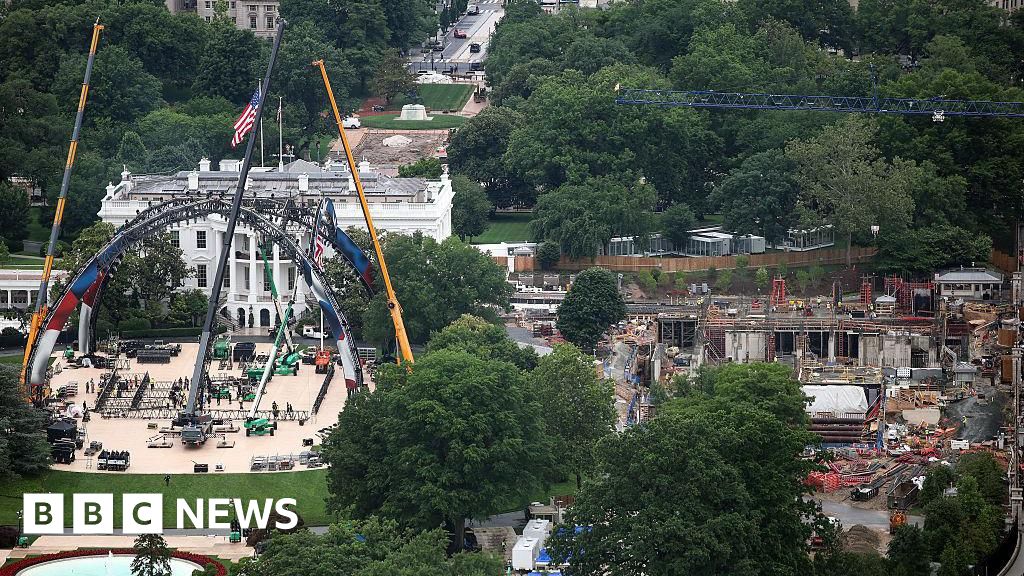 Senate Republicans axe $1bn for Trump's new White House ballroom