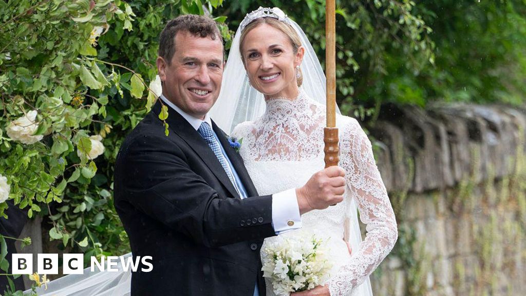 Royal wedding: Who is NHS nurse Harriet Sperling?