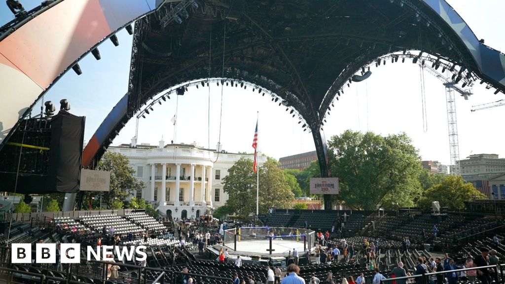 BBC tours UFC arena at White House
