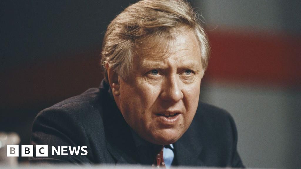 Lord Roy Hattersley, former Labour deputy leader, dies aged 93