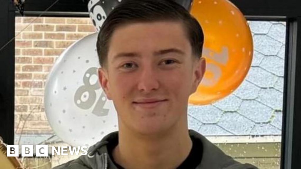 Police chief apologises to Henry Nowak's family over handcuffing and arrest