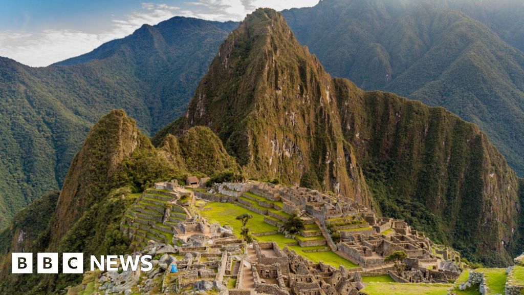 Australian man dies after falling down ravine on hike to Machu Picchu