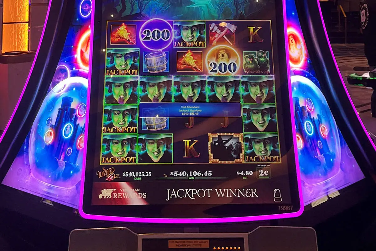 Guest turns $2.40 into $540K slot jackpot at Las Vegas Strip