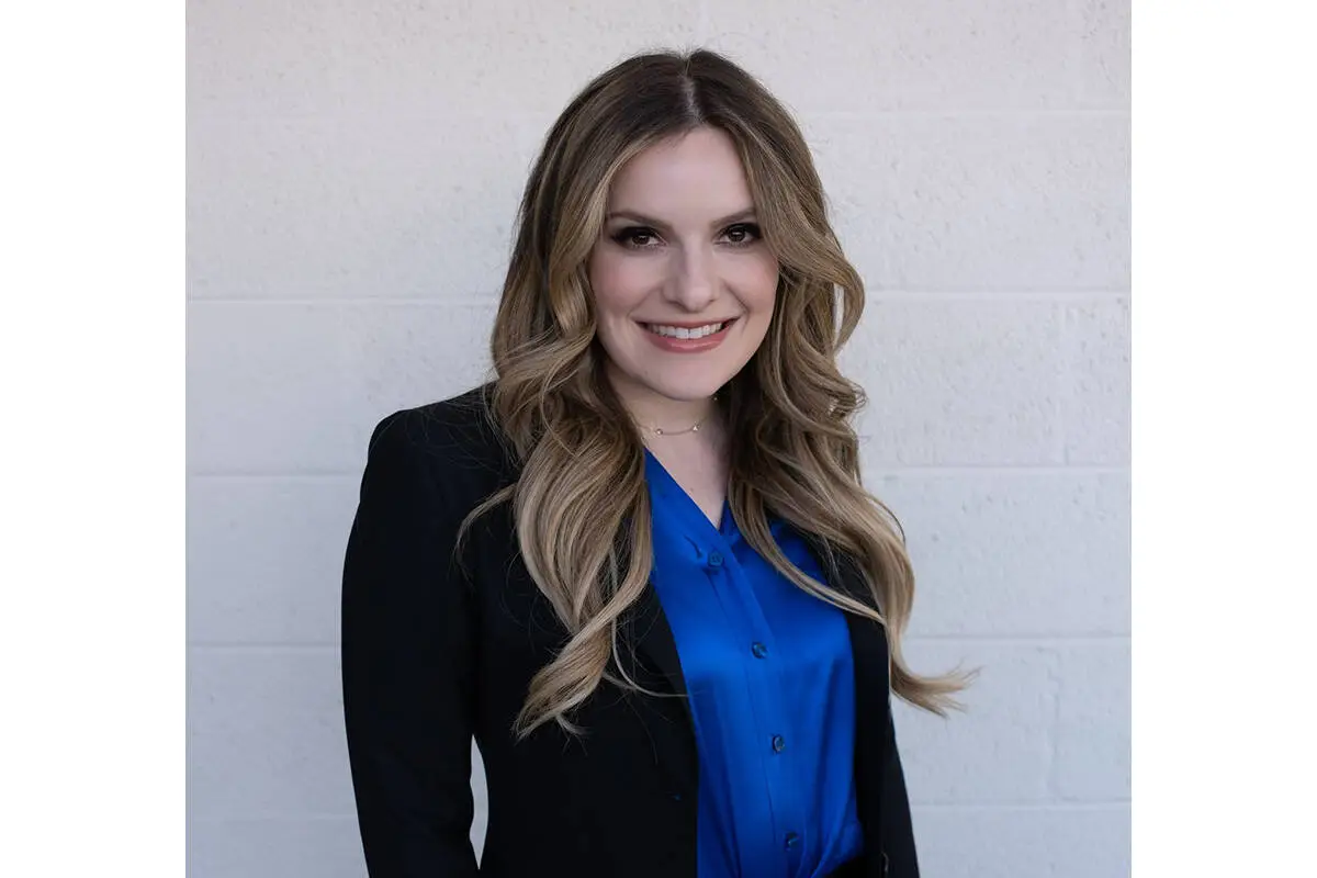 Straus named to The Shade Tree board of trustees