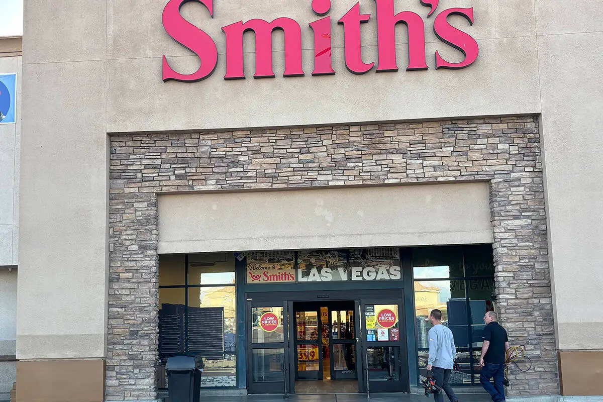 ‘Show love to the workers’: Smith’s reopens after shooting