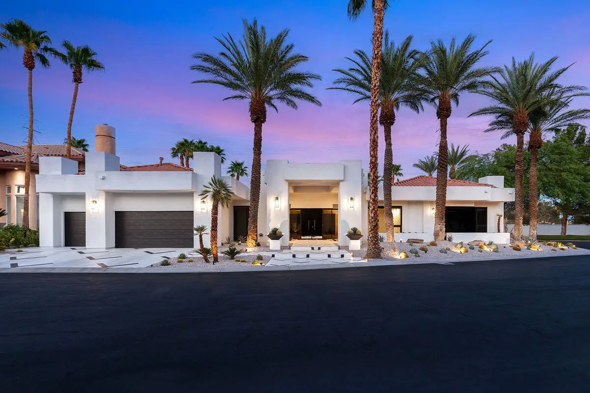 Where is the best neighborhood in Las Vegas to live in?