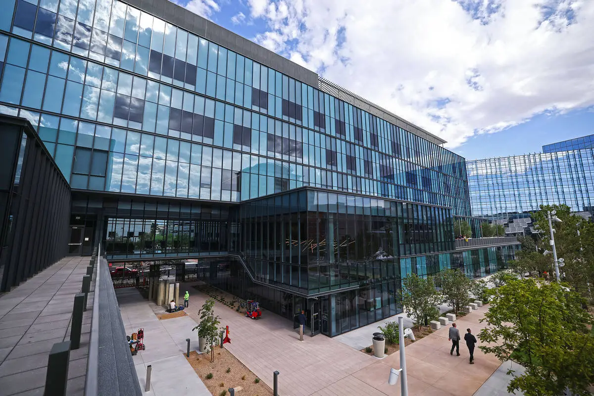 UNLV eyes downtown Las Vegas office space for courses, student services