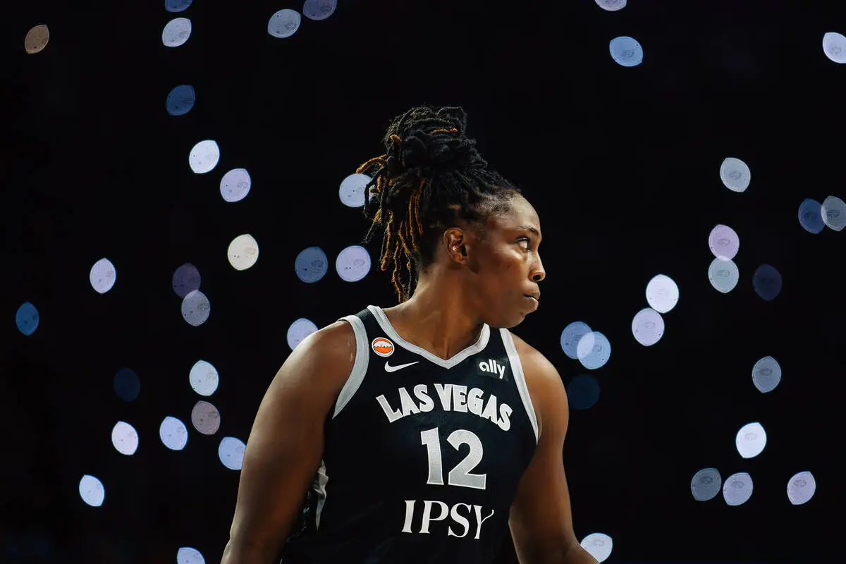 Gray leads Aces to victory over Fire for 5th straight victory