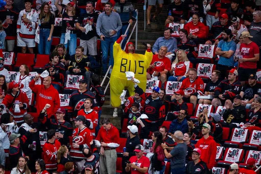 ’Bus-si’: Hurricanes goaltender becomes folk hero in Carolina