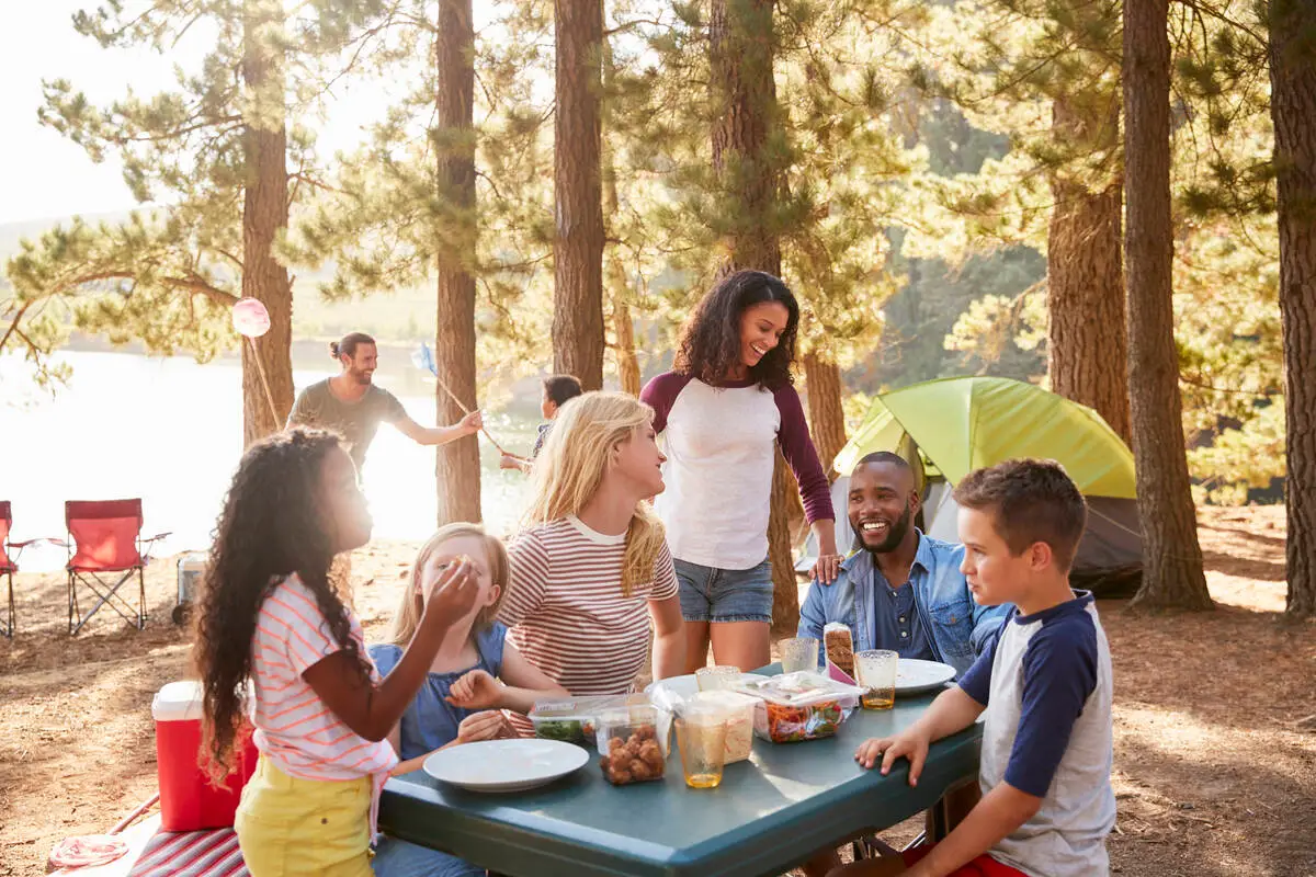 Why eat junk on a camping trip? Tips for nutritious food on the trail