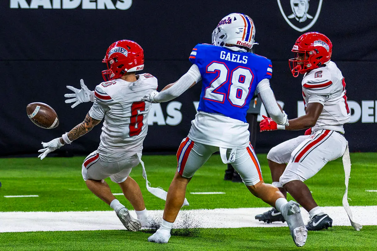 UNLV football lands commitment from 3-star Gorman CB