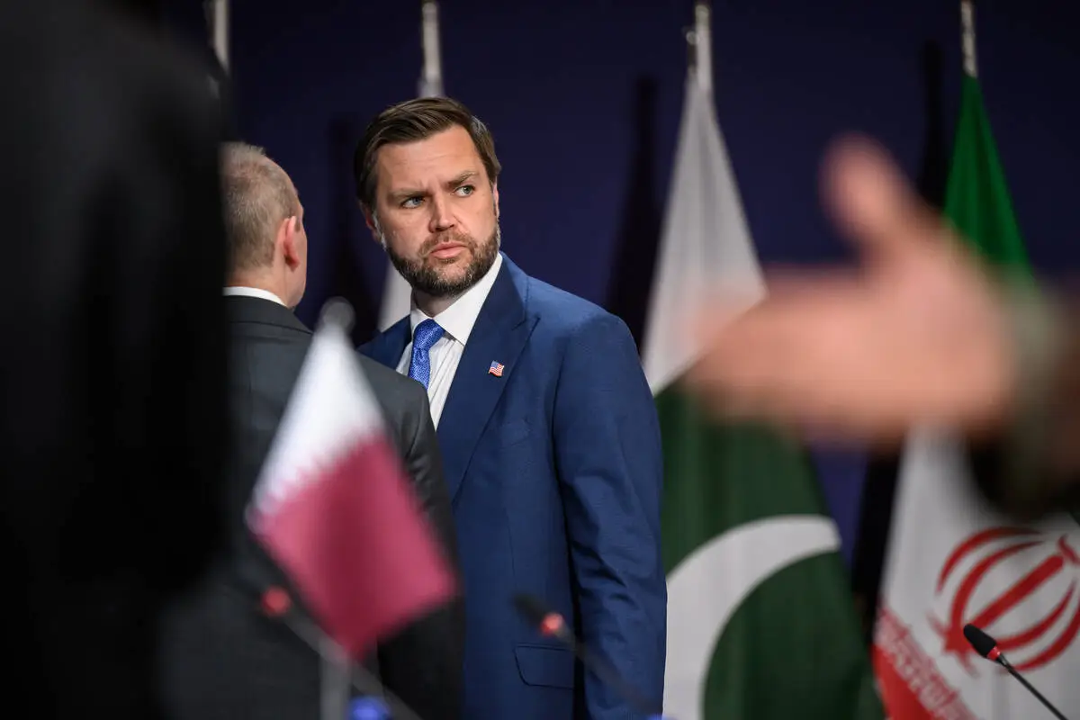 US and Iranian negotiators enter 2nd day of talks after rough start
