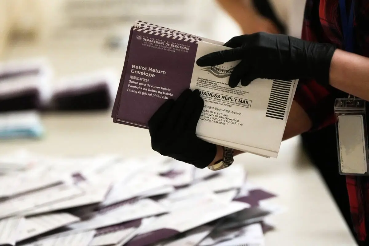 Supreme Court rules states can count late-arriving mailed ballots, rejecting Trump-led challenge