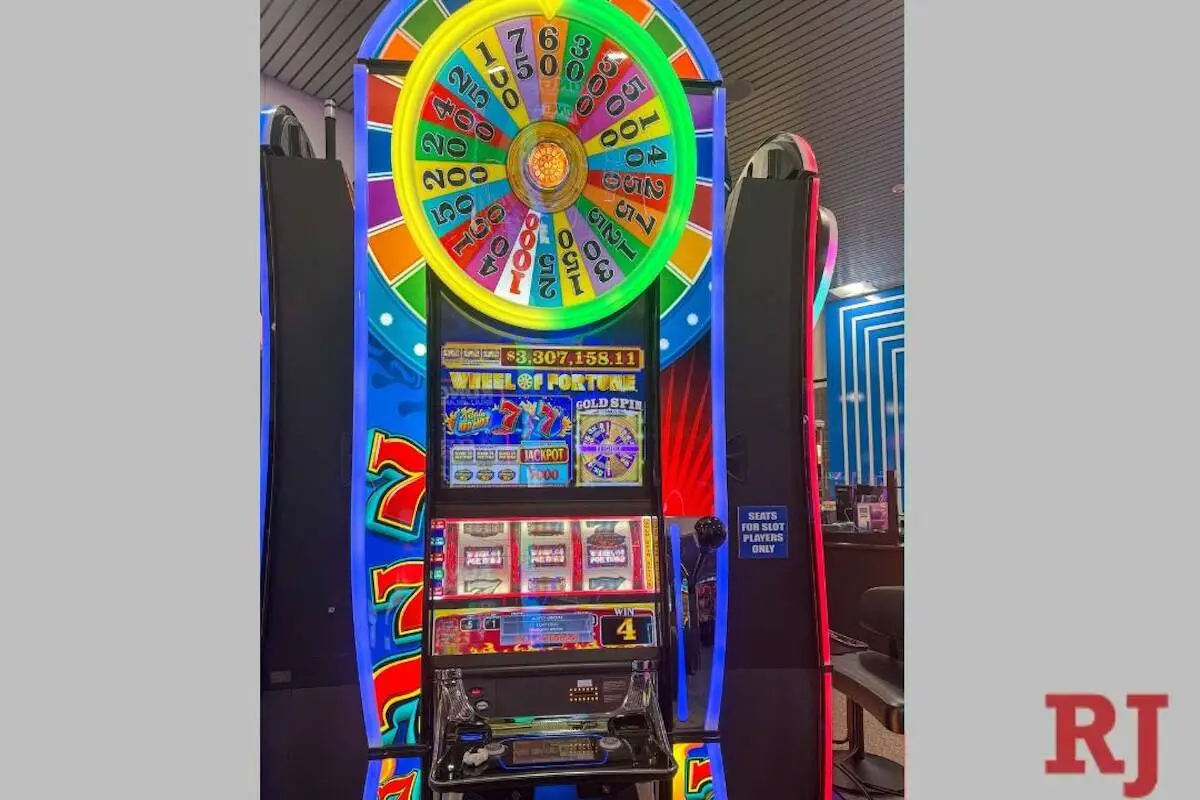 Traveler hits $3.3M slot jackpot at Las Vegas airport