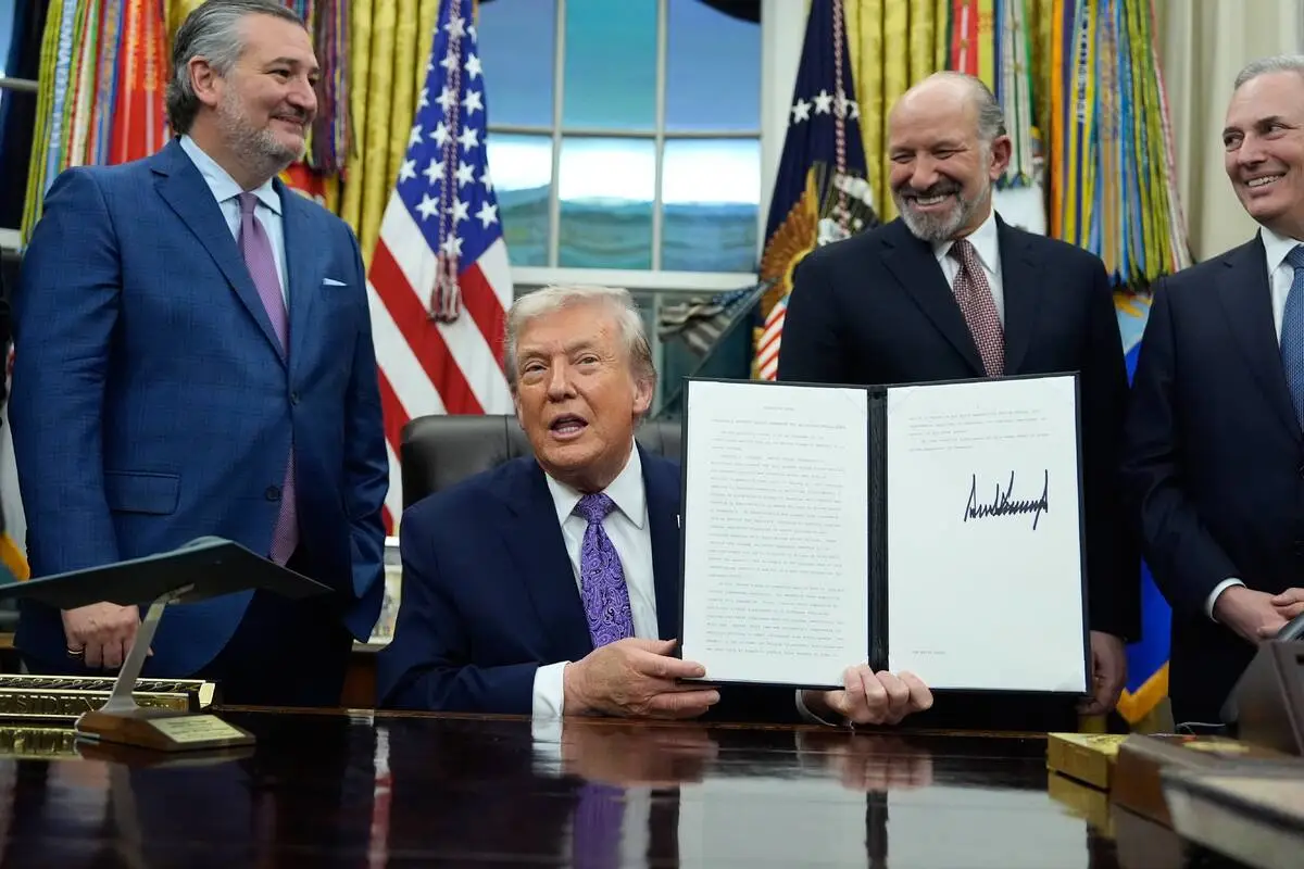 Trump filing shows he took in about $1.2B from crypto businesses last year