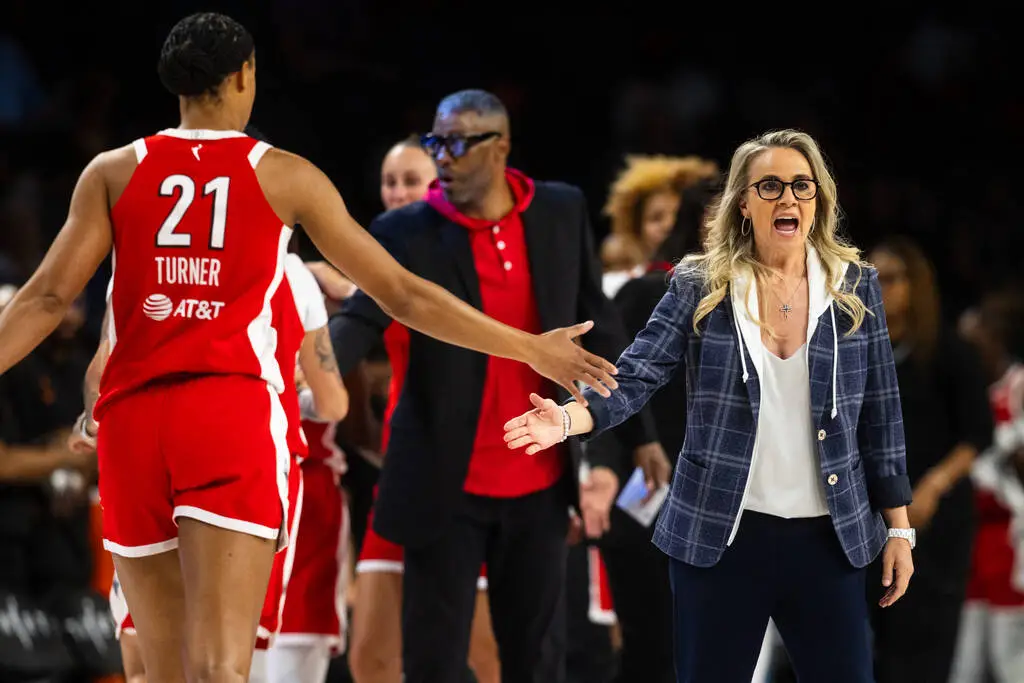Wilson, Gray record double-doubles as Aces blitz Mercury at home
