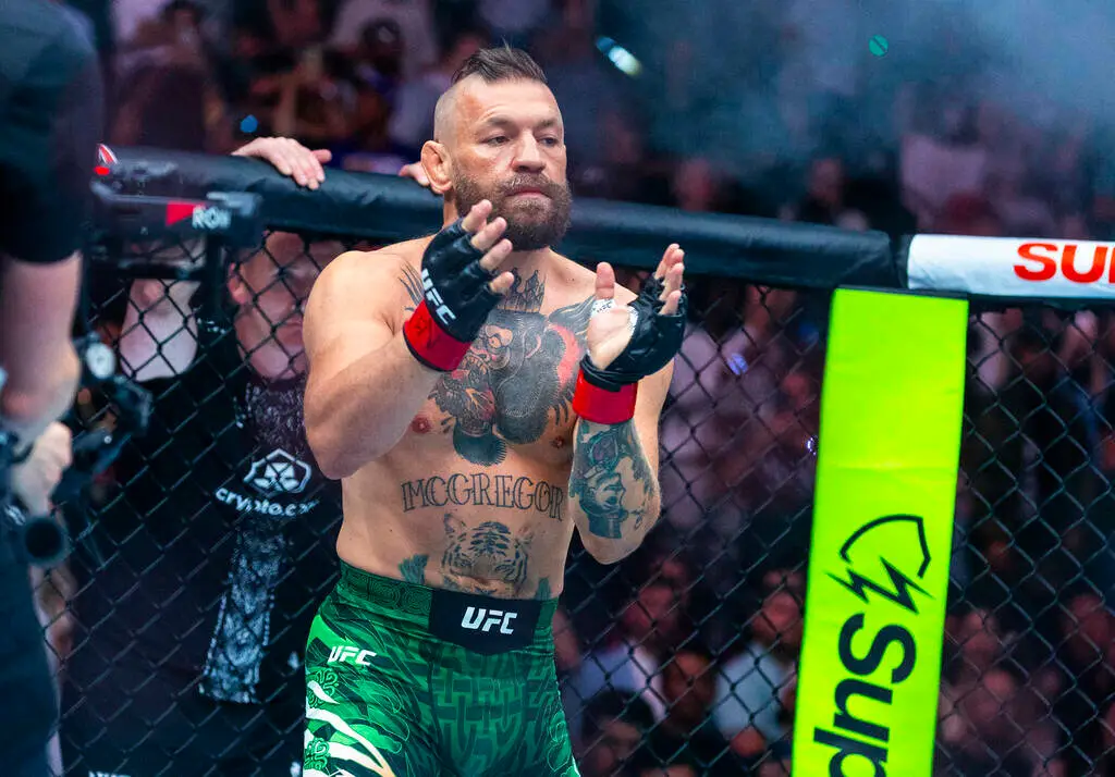 Conor McGregor injured again in UFC comeback