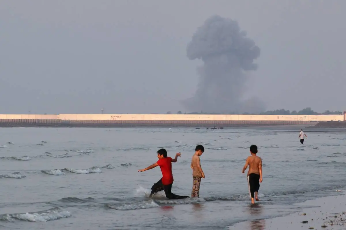 US attacks Iran and Tehran retaliates across the Middle East, threatening a return to all-out war