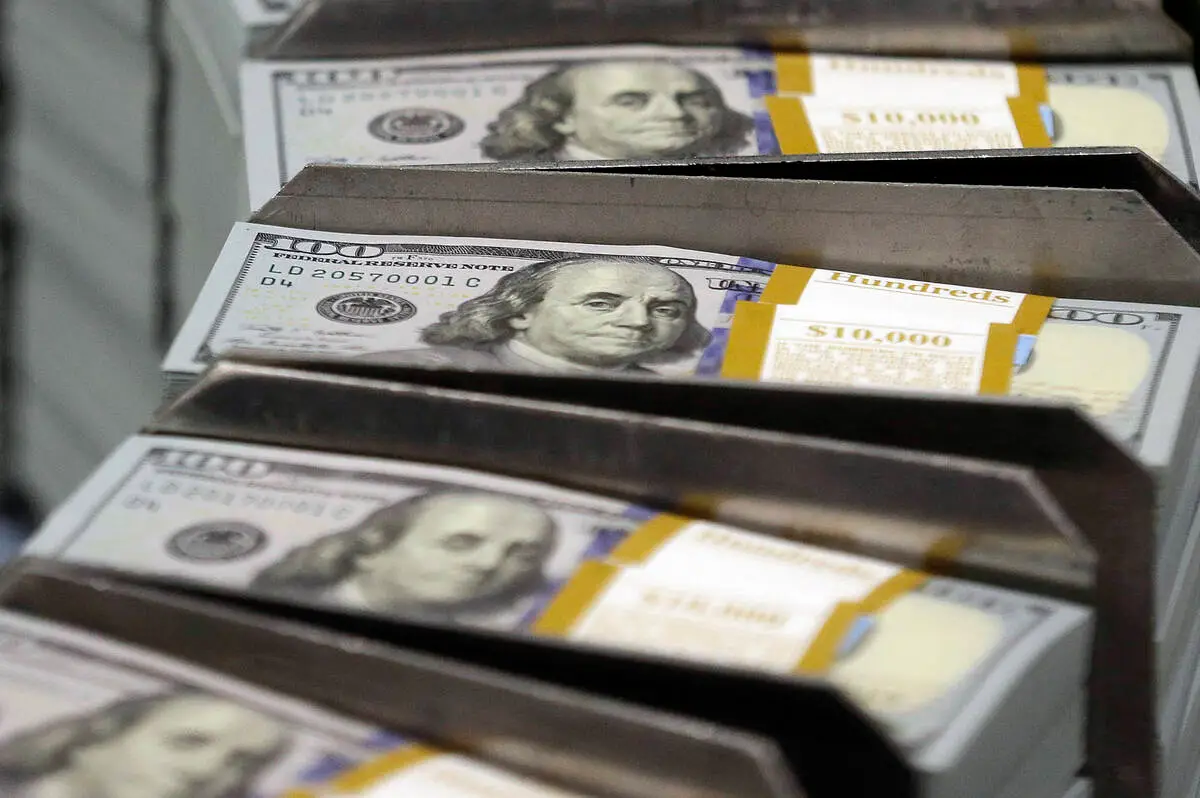 EDITORIAL: The world gets richer