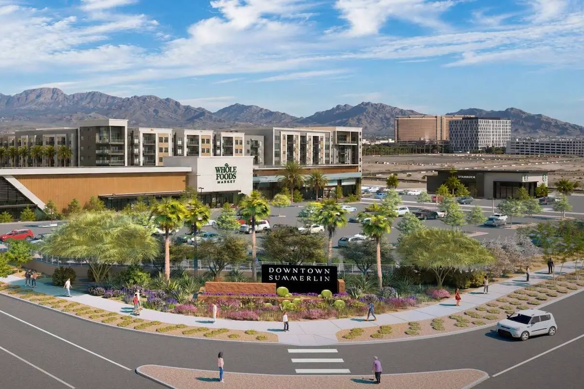 Summerlin shopping center getting new sign this fall
