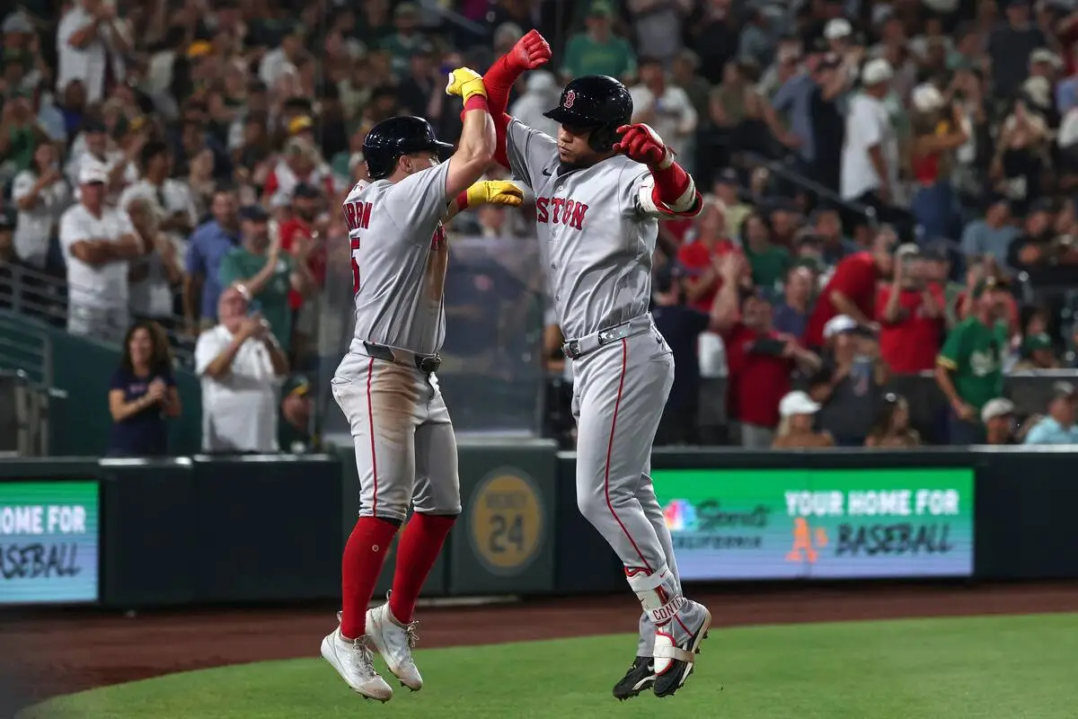 Red Sox go back-to-back in eighth to knock off A’s