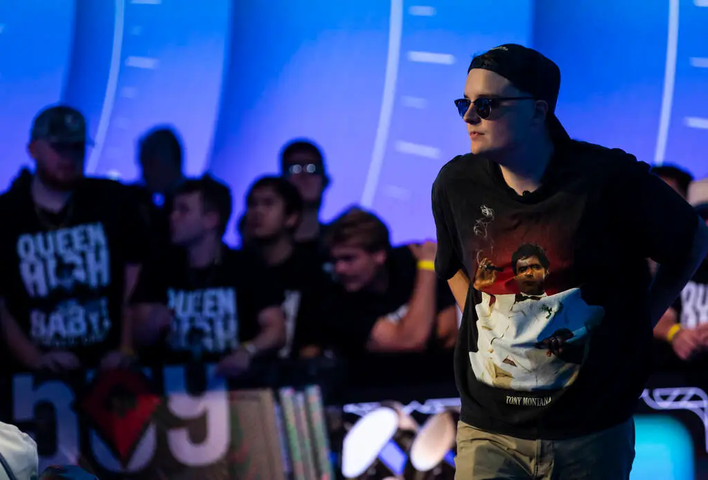 Poker pro from Washington maintains lead at WSOP Main Event final table