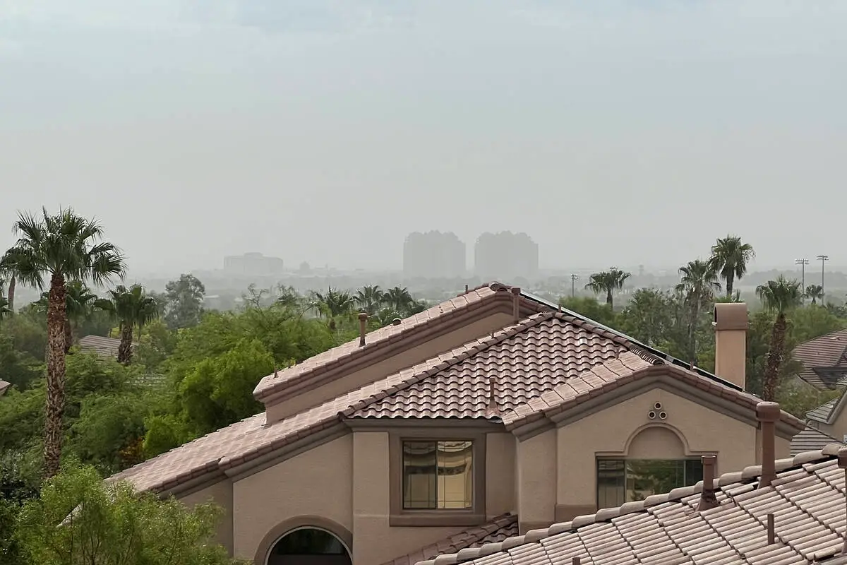 Cough, cough: Arizona thunderstorms ignite dust advisory for Las Vegas Valley