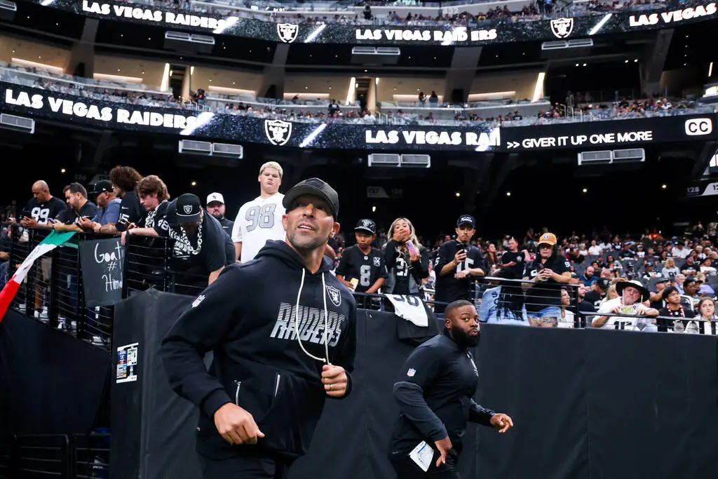 Raiders grades: Uneven performance in preseason loss to Cardinals