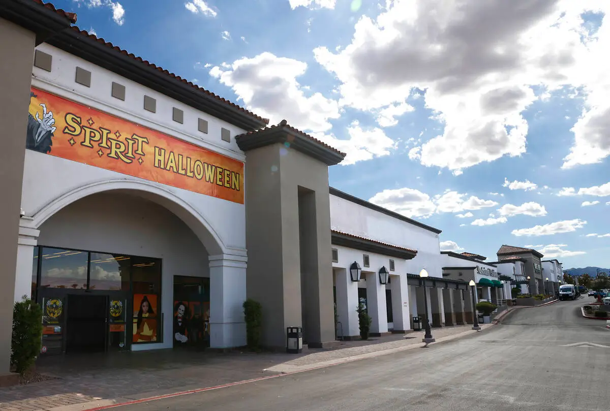 Former Whole Foods near Summerlin has new temporary tenant
