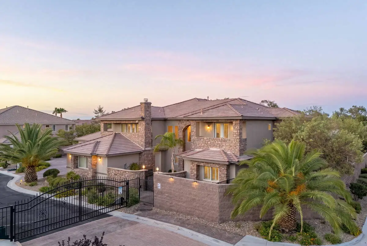 4-home compound targeting multigenerational families listed for nearly $19M