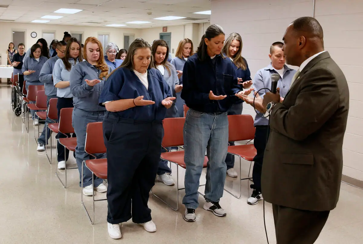 Police report alleges Ponder preyed on women in custody