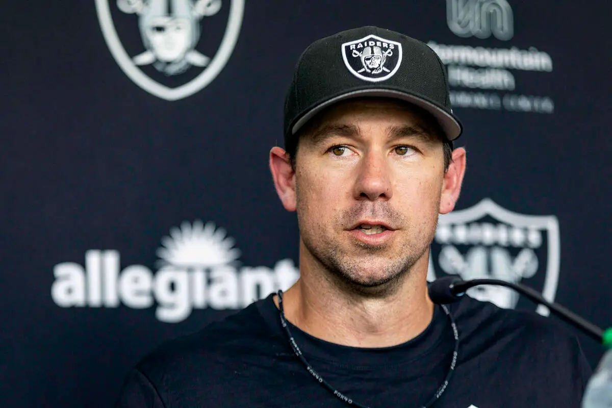 How can Klint Kubiak win Coach of the Year? Look back at last 10 winners