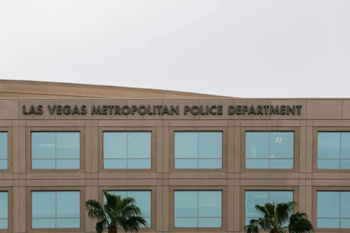 Crash in South Las Vegas leaves 1 motorcyclist dead
