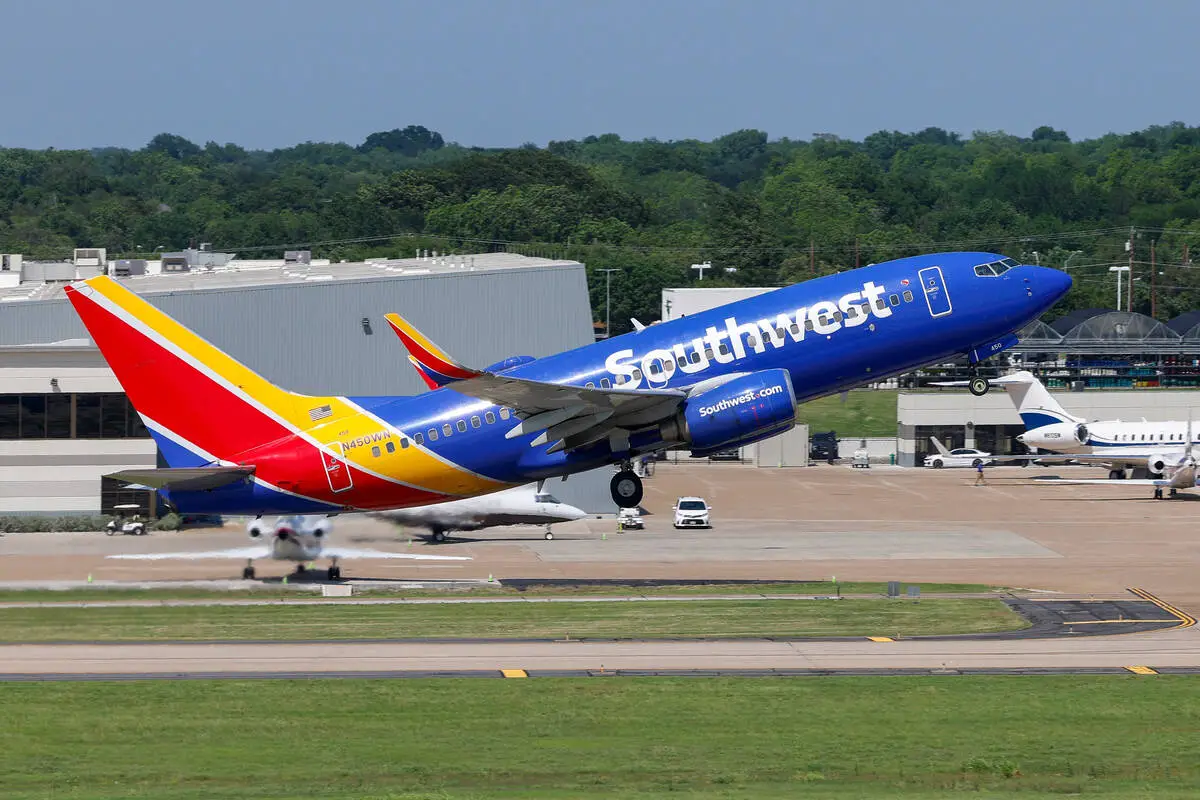 Southwest flight attendant dies during Honolulu layover; investigation ongoing