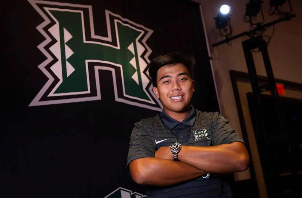 What UNLV is up against: Hawaii enters matchup with veteran QB, experienced defense