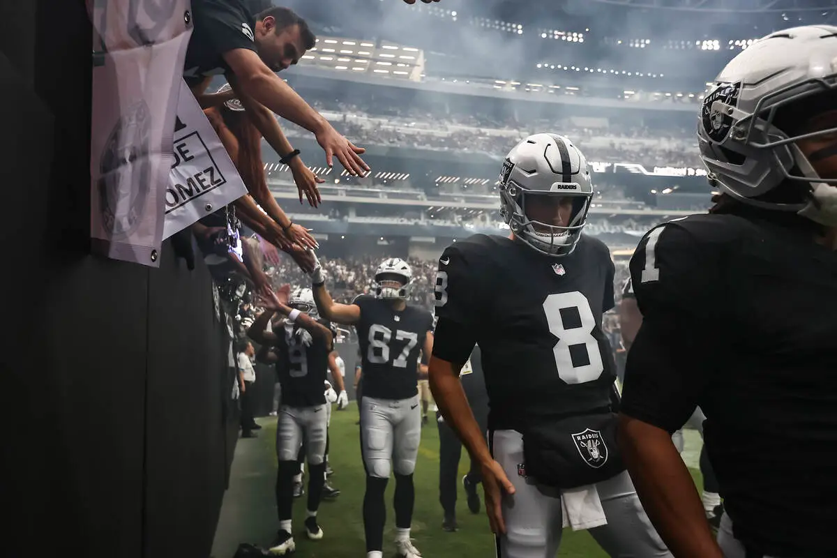 Raiders schedule predictions: Cousins starts. When might Mendoza?
