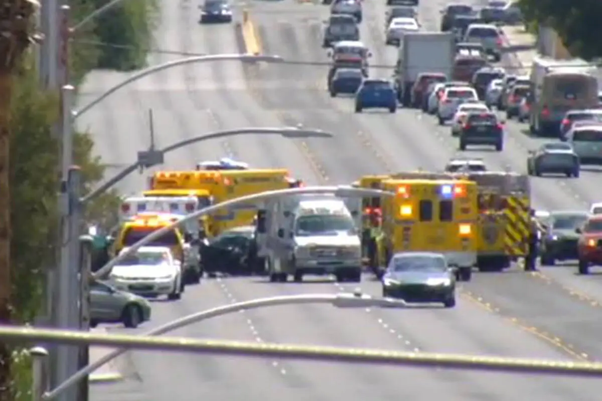 Woman dies weeks after 2-vehicle crash in central Las Vegas Valley