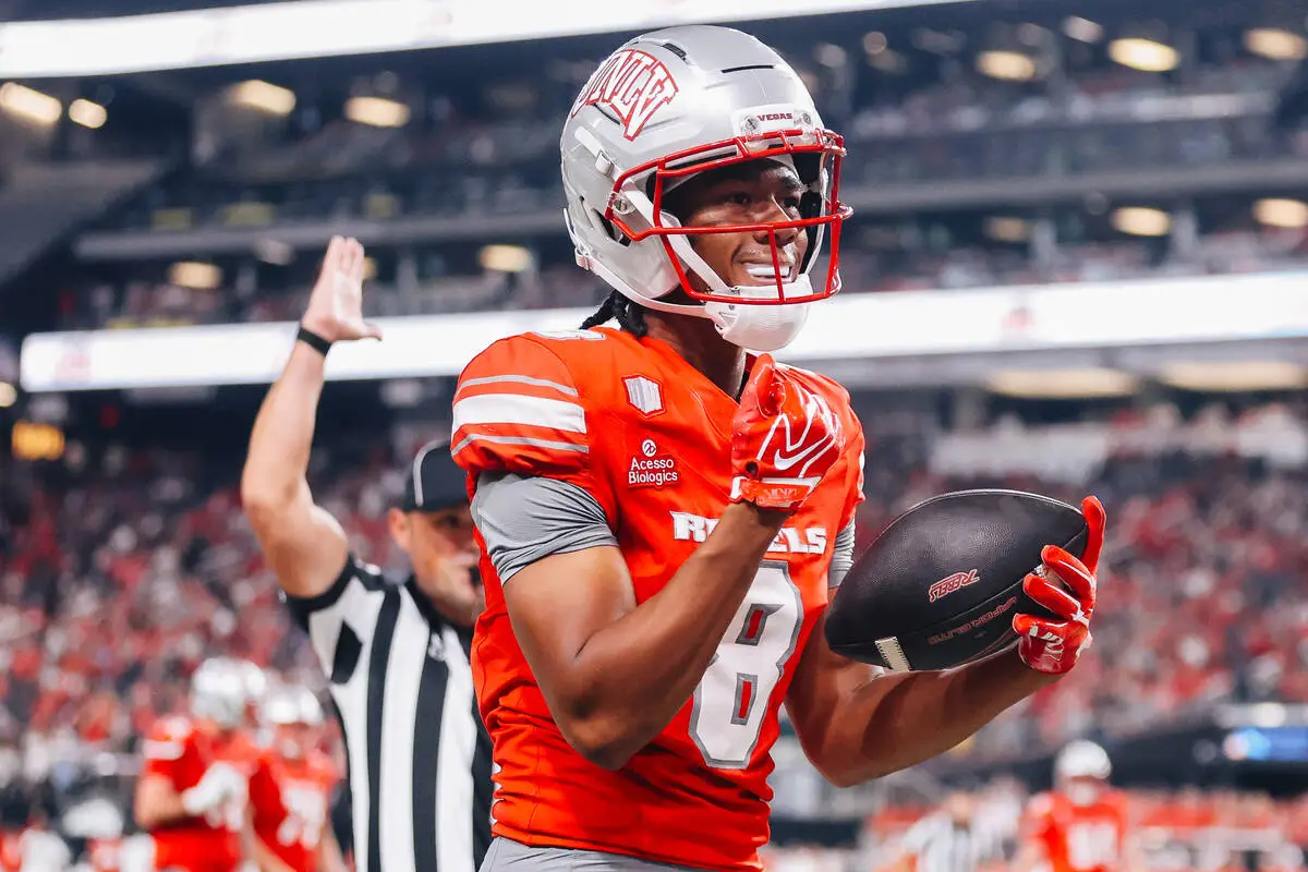UNLV football wilts in Texas heat in blowout loss to Mean Green